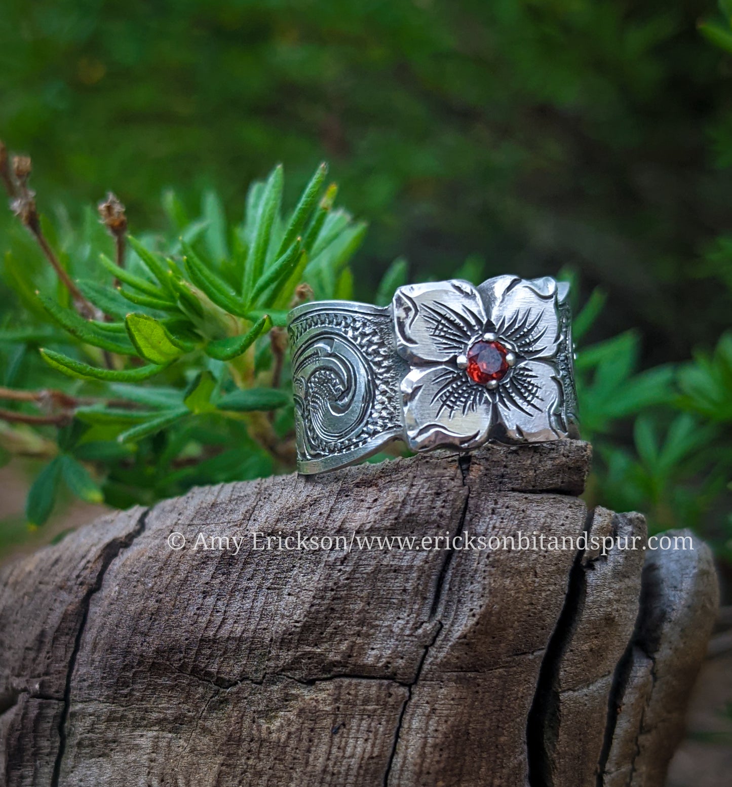 Adjustable western engraved flower ring