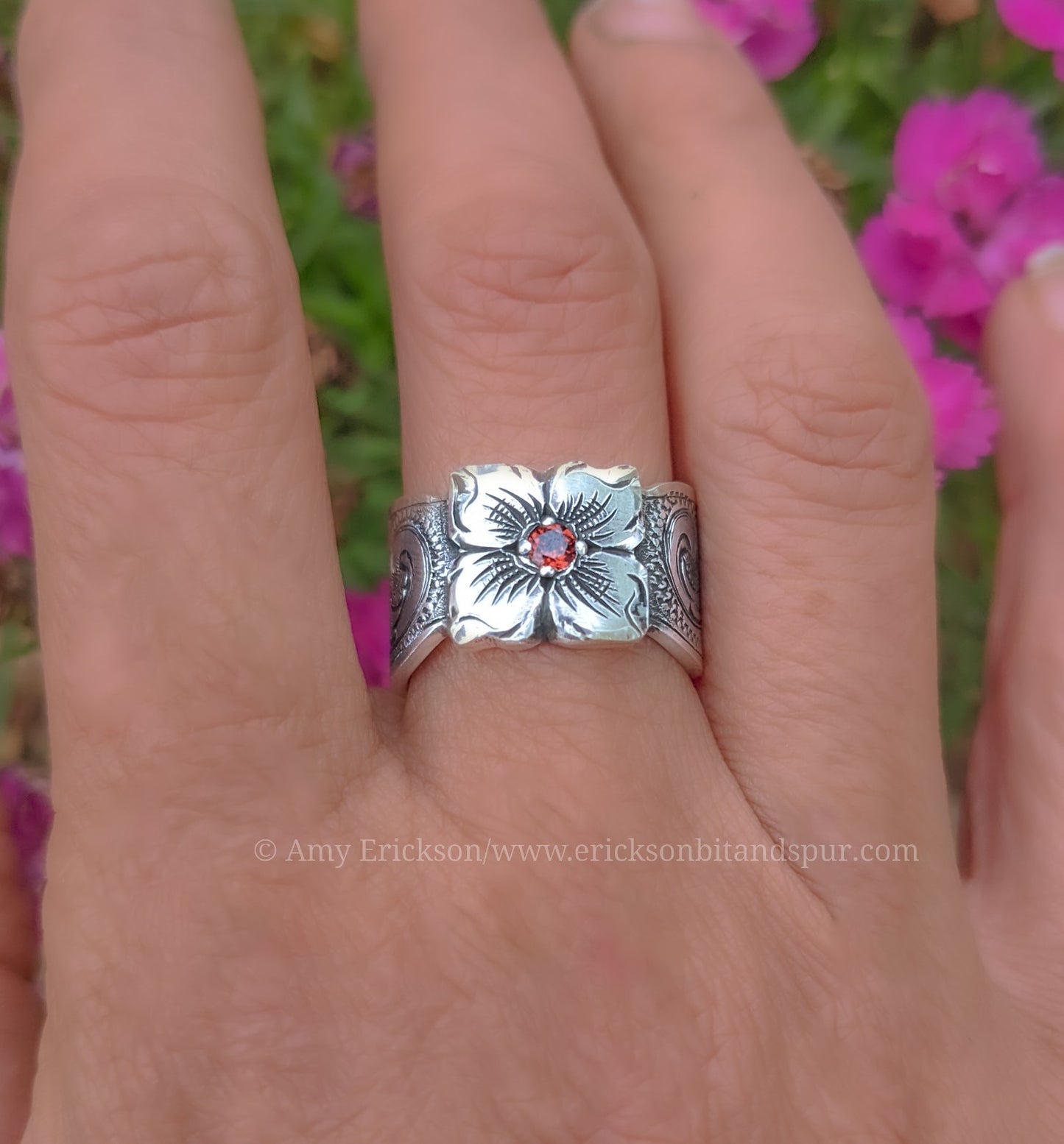 Adjustable western engraved flower ring