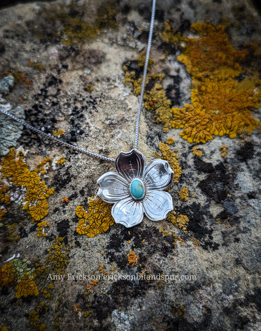 Silver flower necklace with turquoise