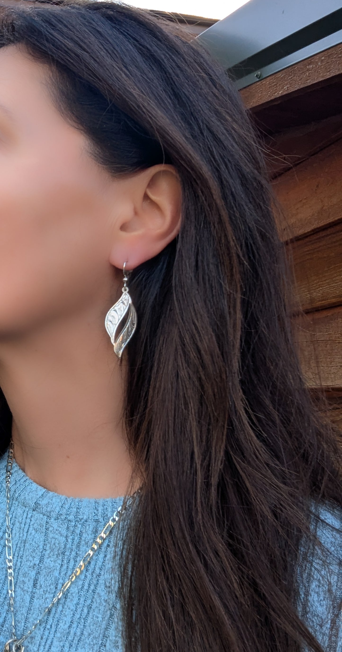 Sterling silver engraved double ribbon earrings